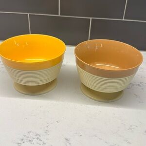 Raffiaware Thermo Temp Ribbed Pedestal Bowls